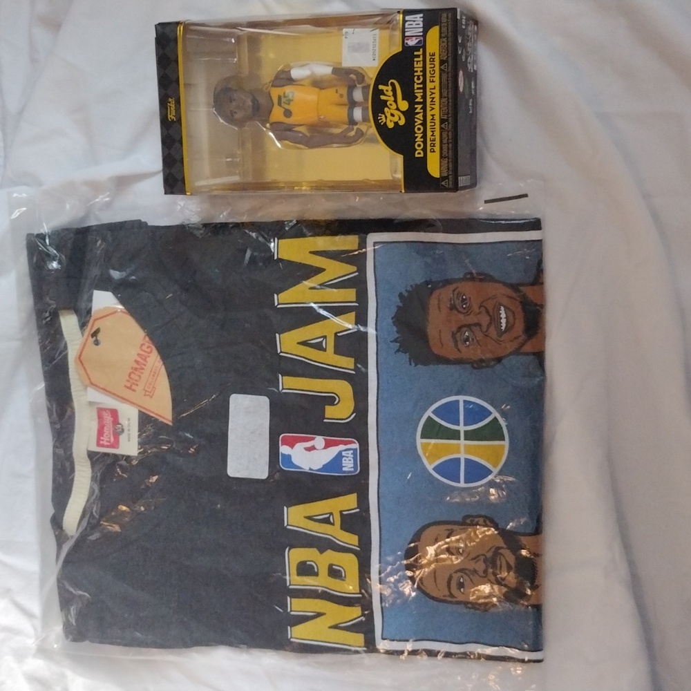 Donovan Mitchell T-shirt and Vinyl Collection